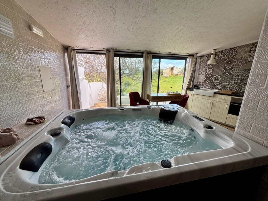 suite king deluxe jacuzzi1